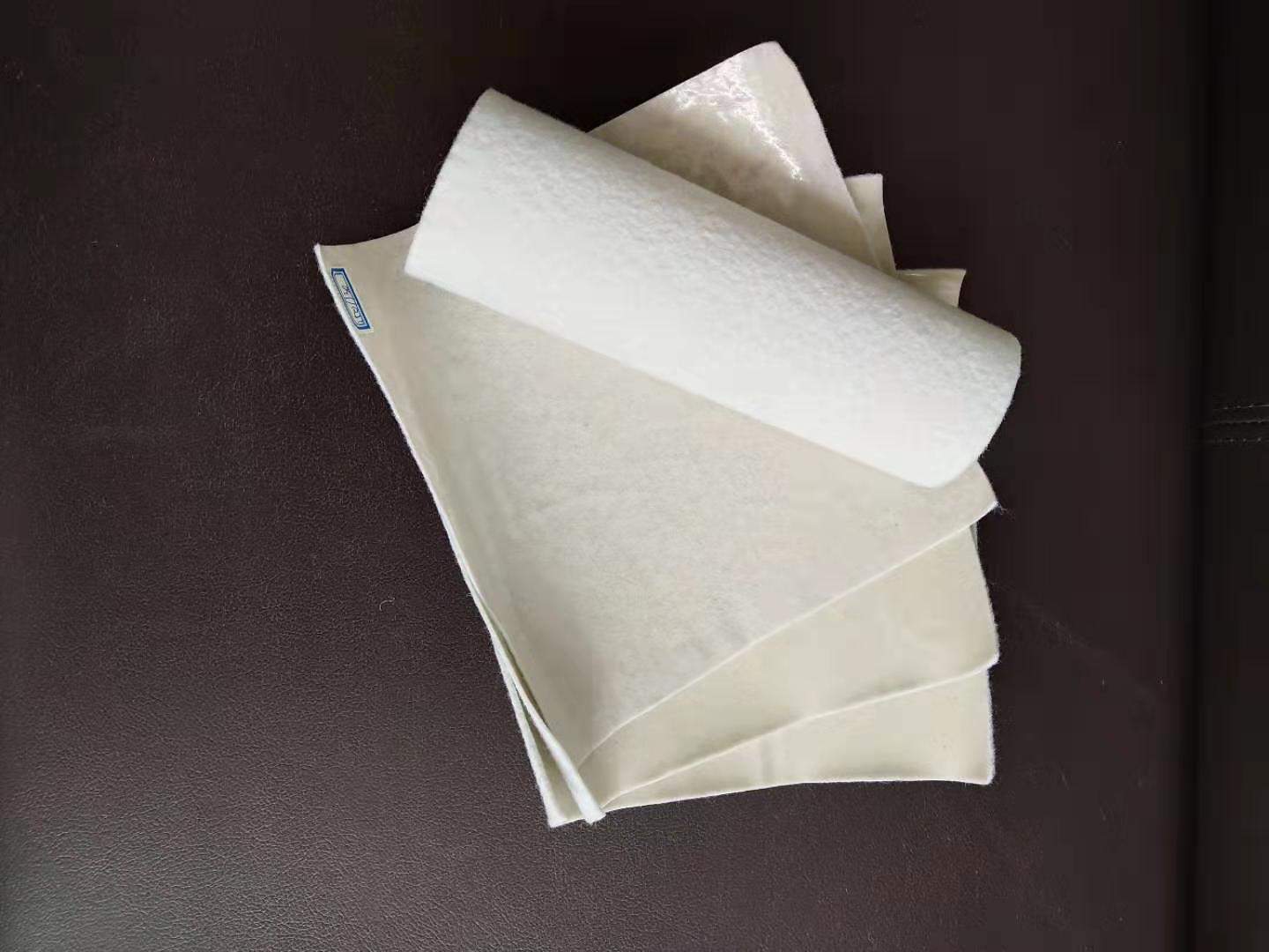 復(fù)合土工膜生產(chǎn)甩邊是怎么回事？