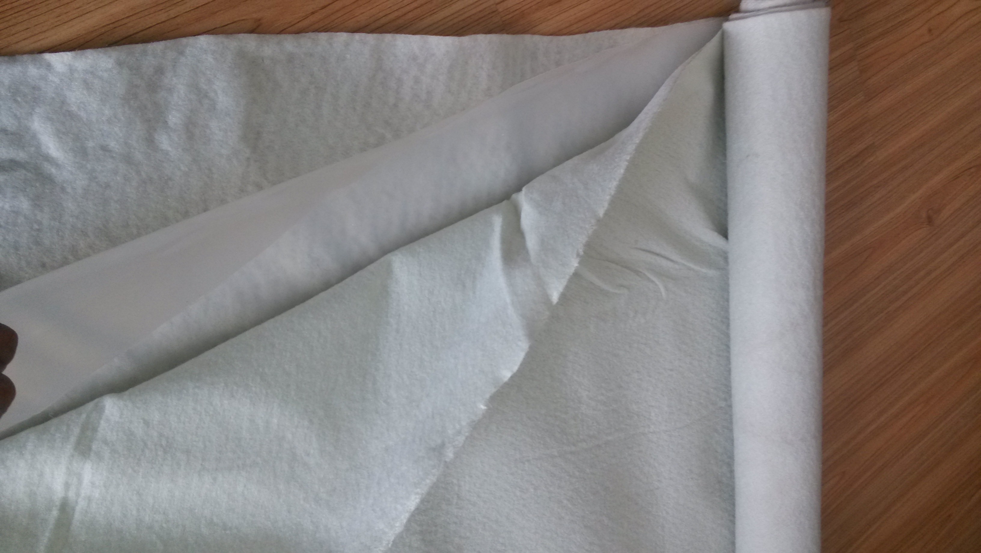 針對地質(zhì)特點如何挑選復(fù)合土工膜的規(guī)格呢？